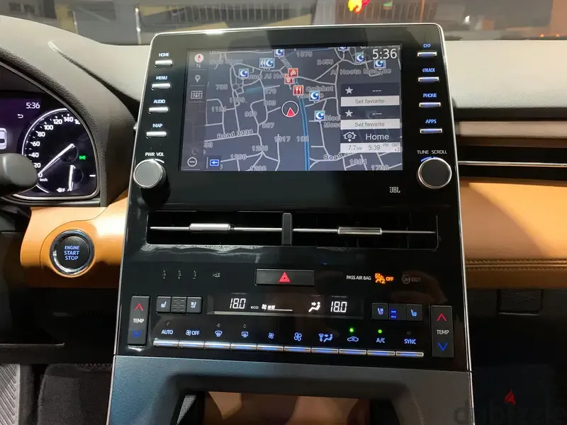 تويوتا افالون 2021